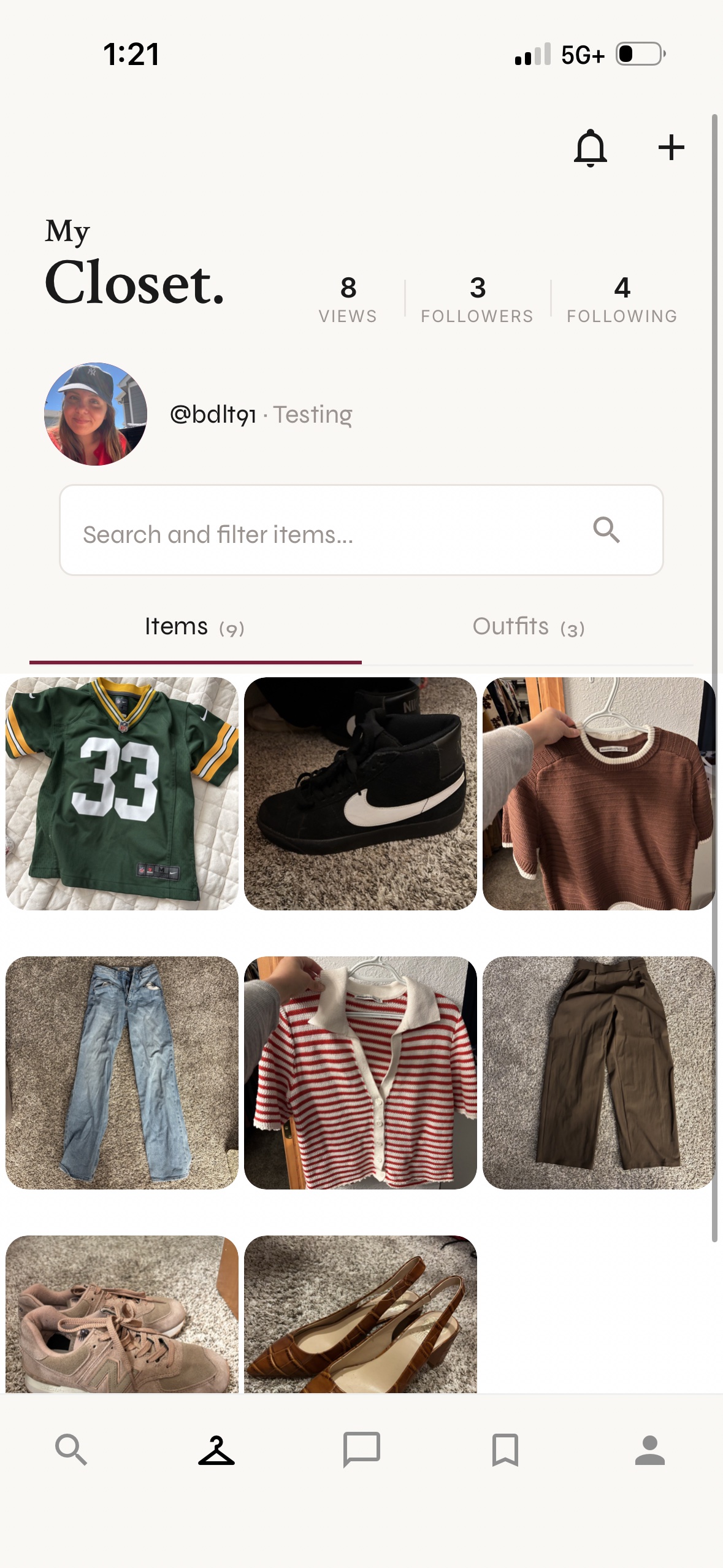 armoires closet view — every item in your wardrobe, tagged and searchable